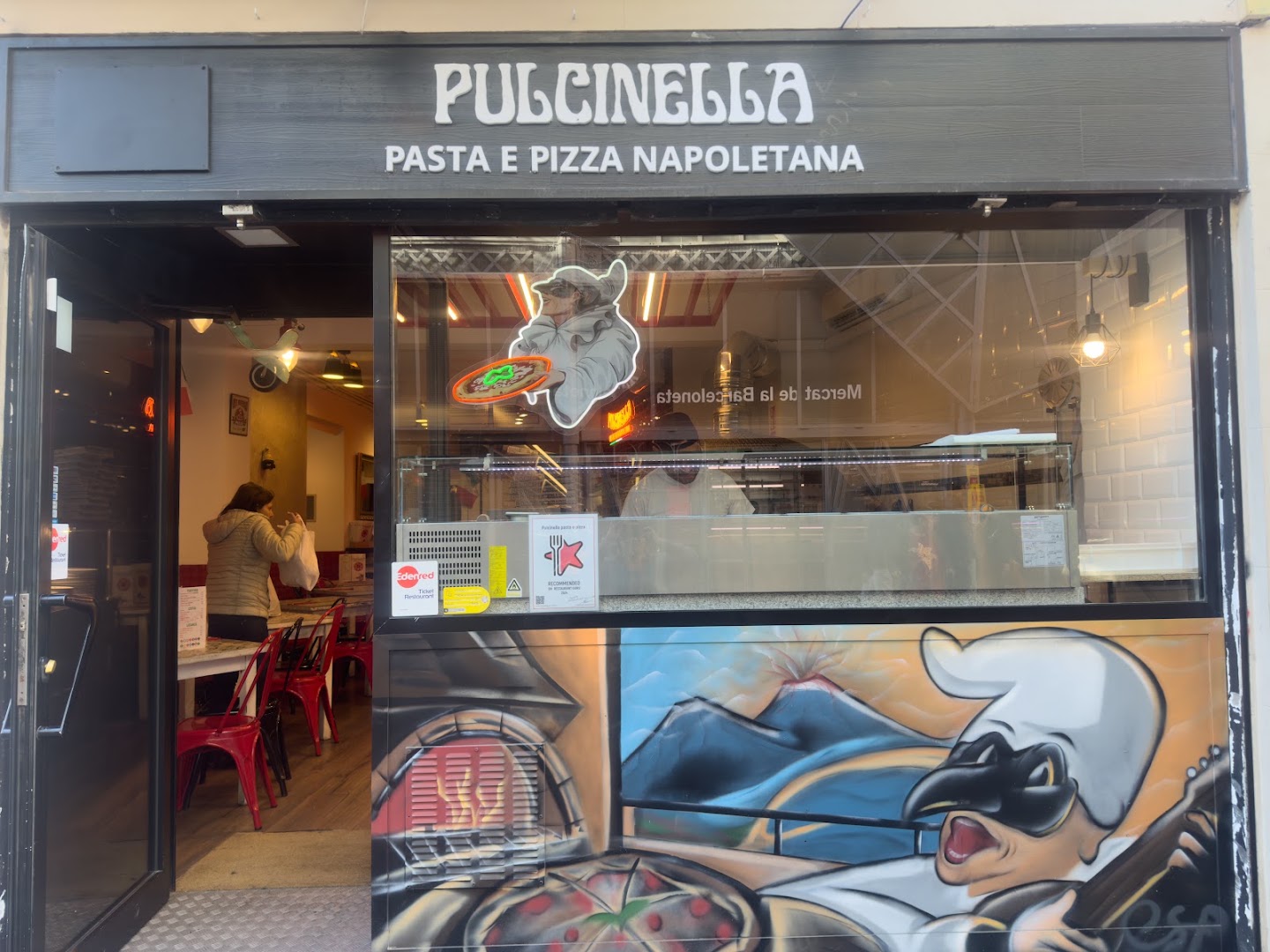 Pizzería 100% napoletana Pulcinella Pasta e Pizza · Fotos 1